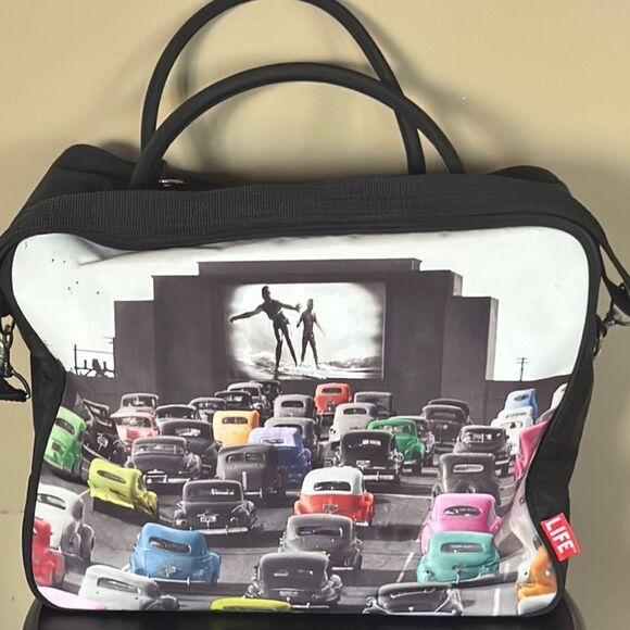 LIFE DRIVE in SCENE TOTE TRAVEL BAG